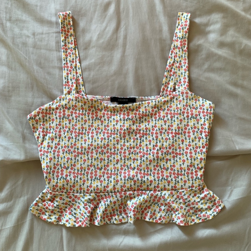Forever 21 Flower Print Peplum Tank Top:
• Size: Large
• Brand new!